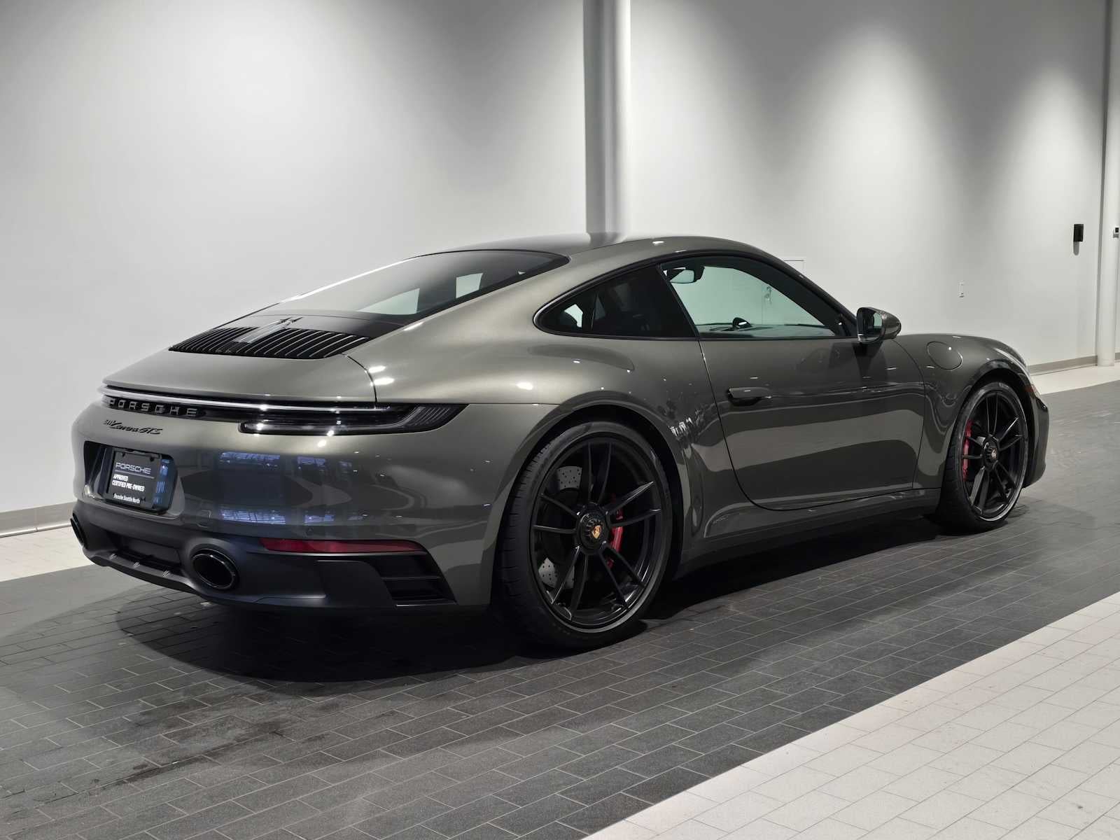 2023 Porsche 911 Carrera GTS