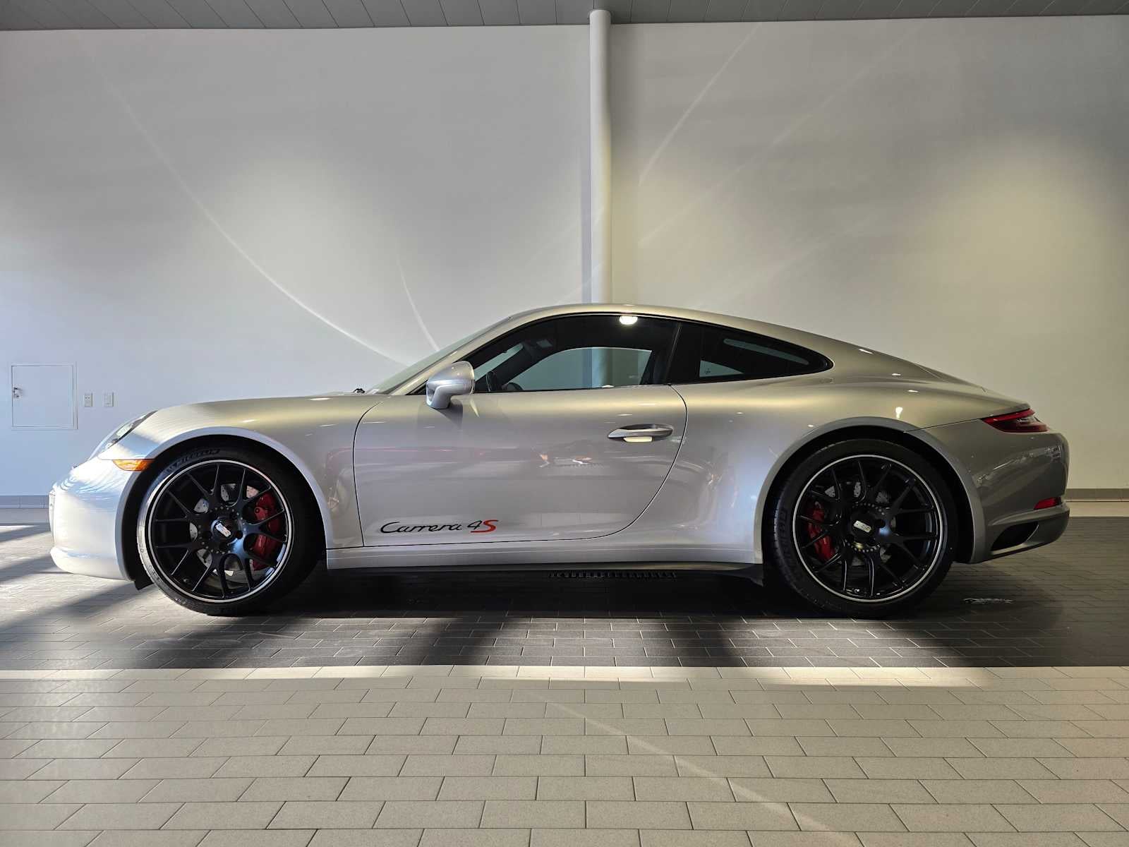 2017 Porsche 911 Carrera 4S
