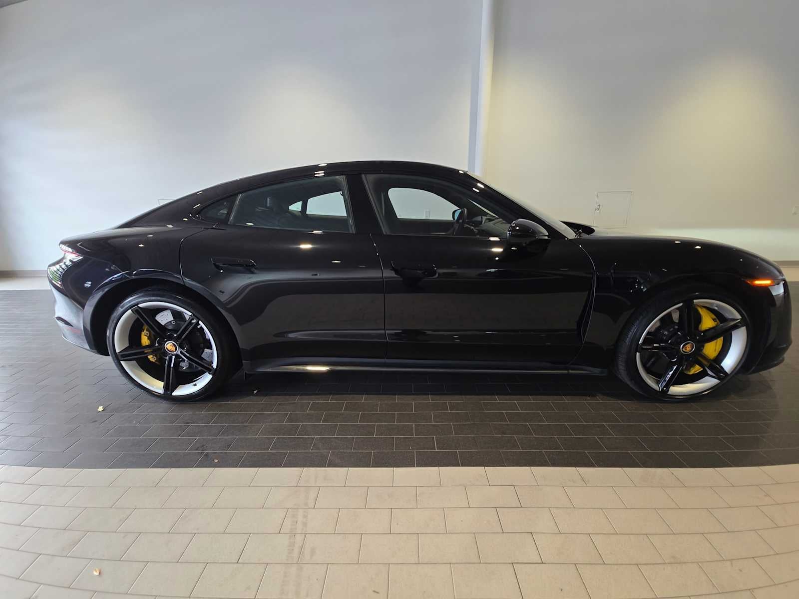 2020 Porsche Taycan Turbo S