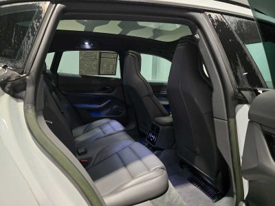 2024 Porsche Taycan 4