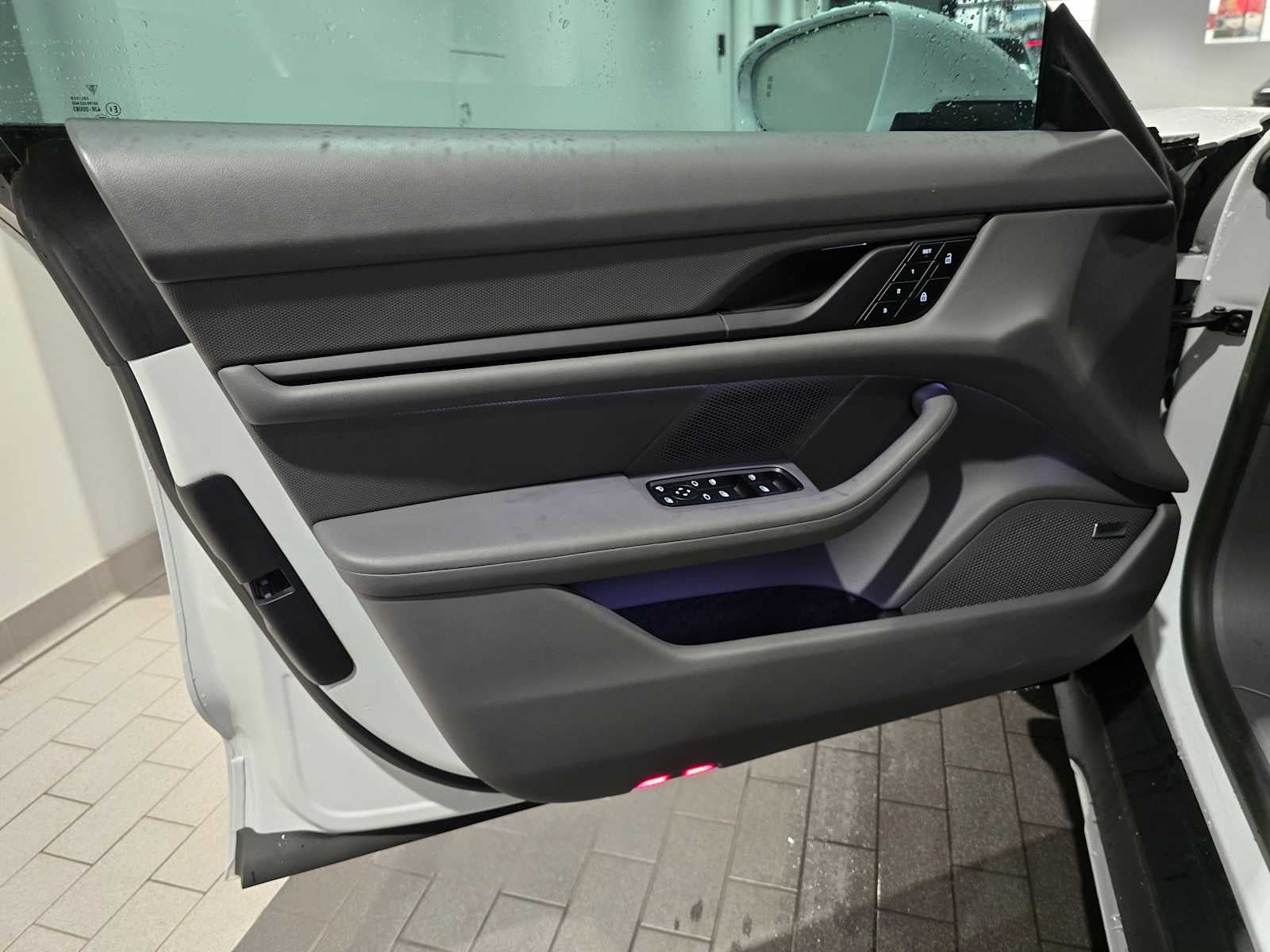 2024 Porsche Taycan 4