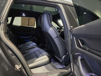 2022 Porsche Taycan 4