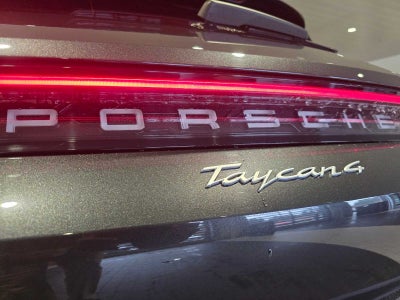 2022 Porsche Taycan 4