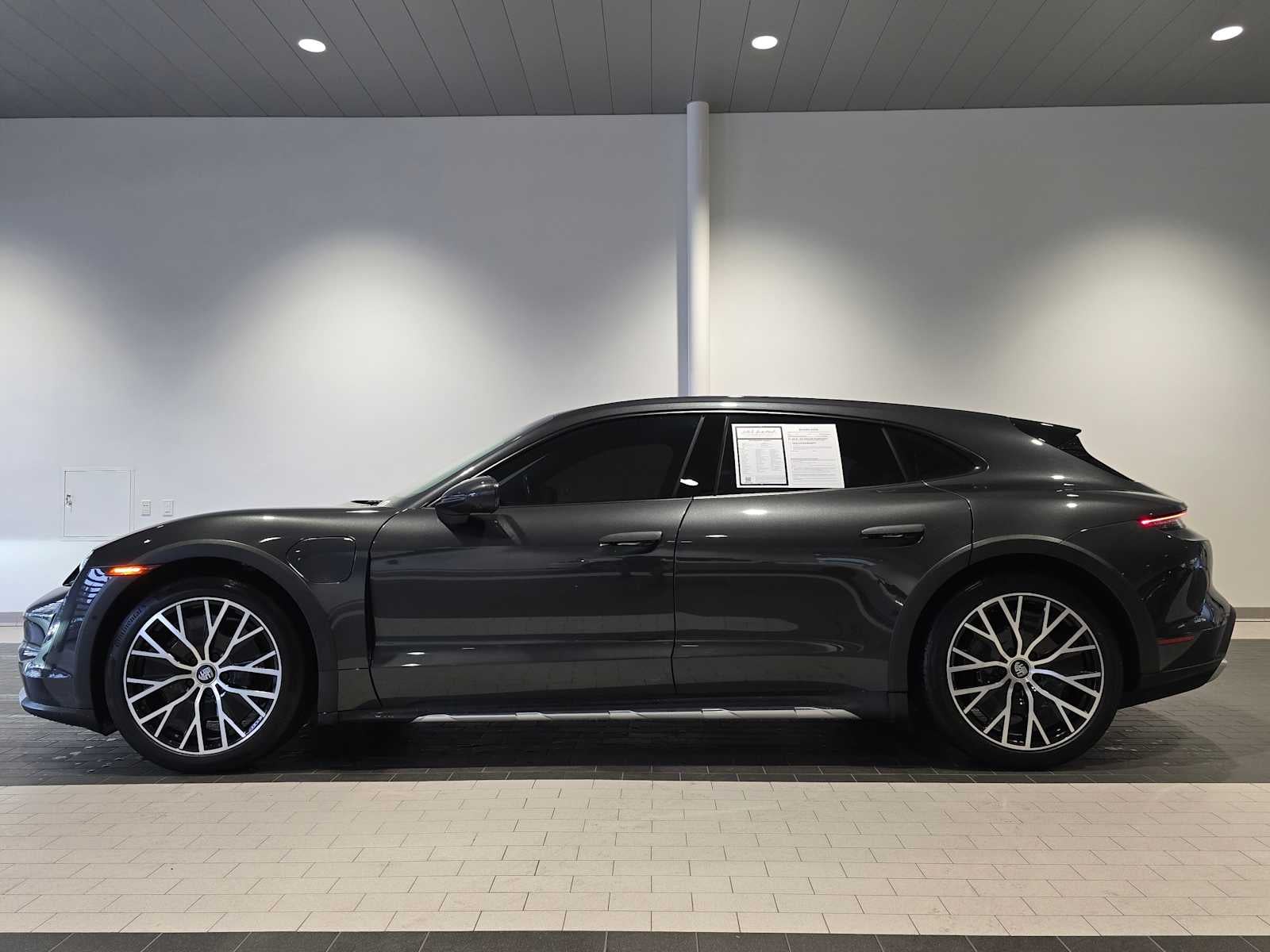 2022 Porsche Taycan 4