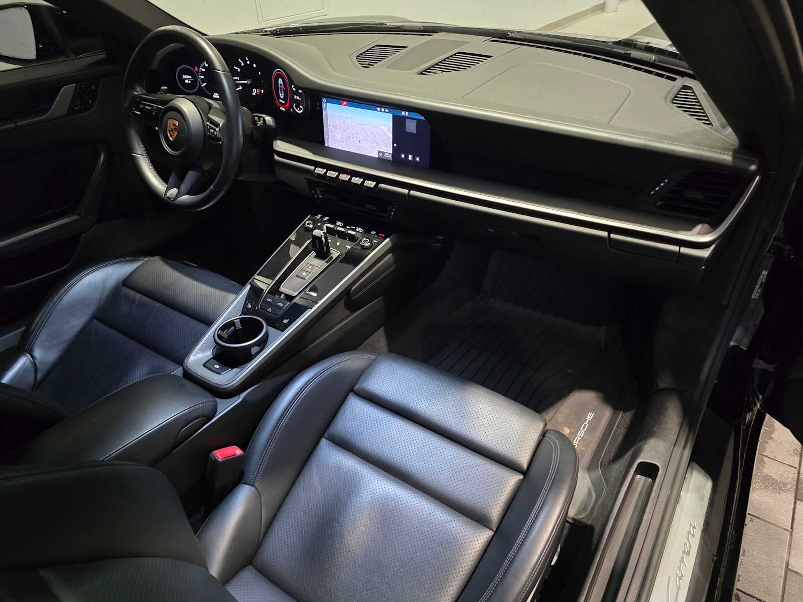 2020 Porsche 911 Carrera