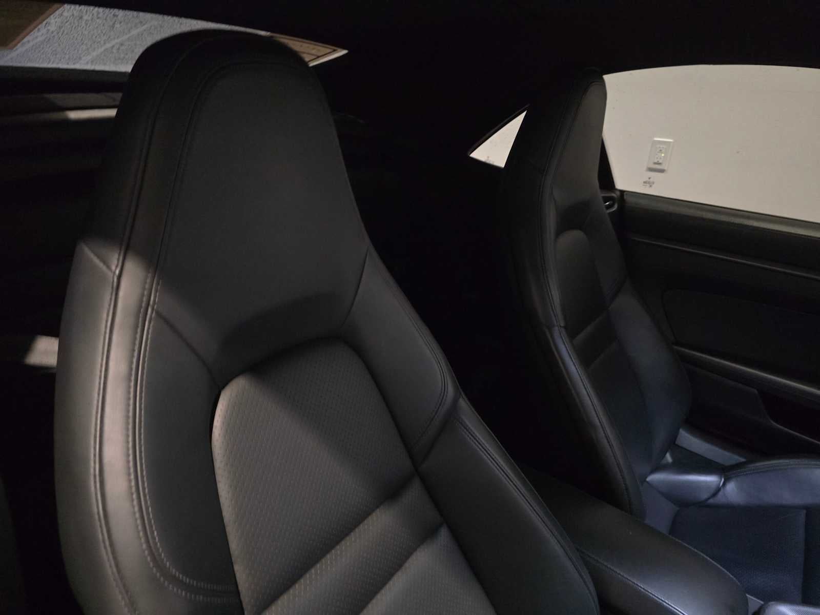 2020 Porsche 911 Carrera