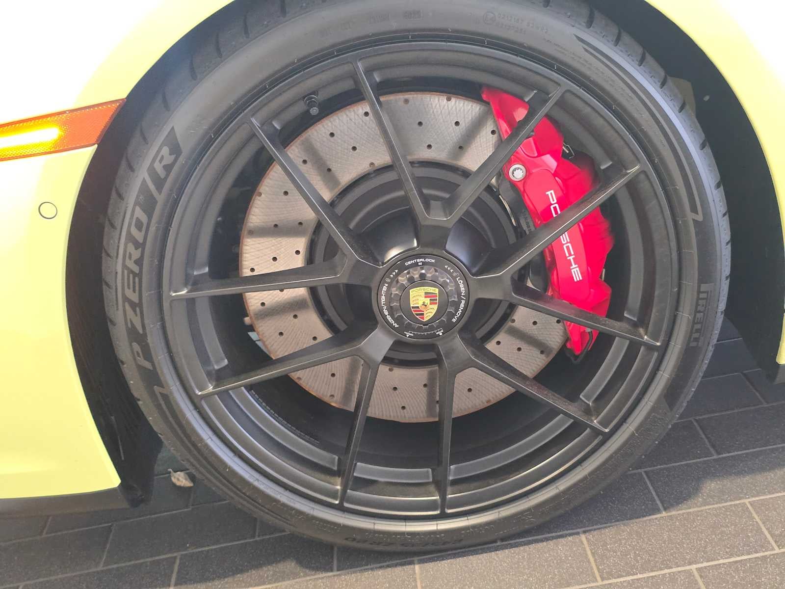 2026 Porsche 911 Carrera 4 GTS