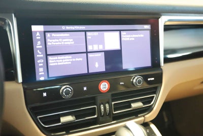 2023 Porsche Macan Macan