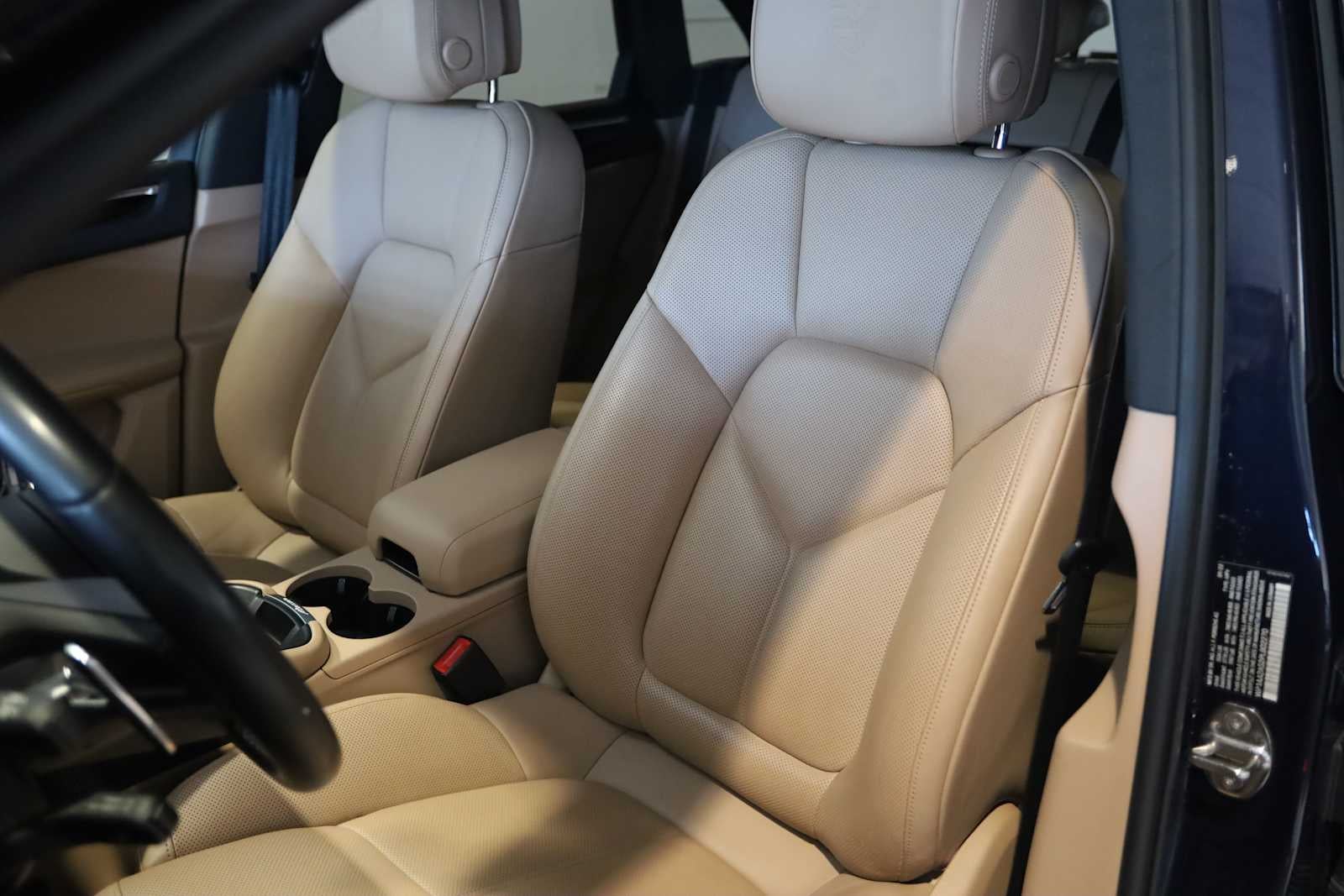 2023 Porsche Macan Macan