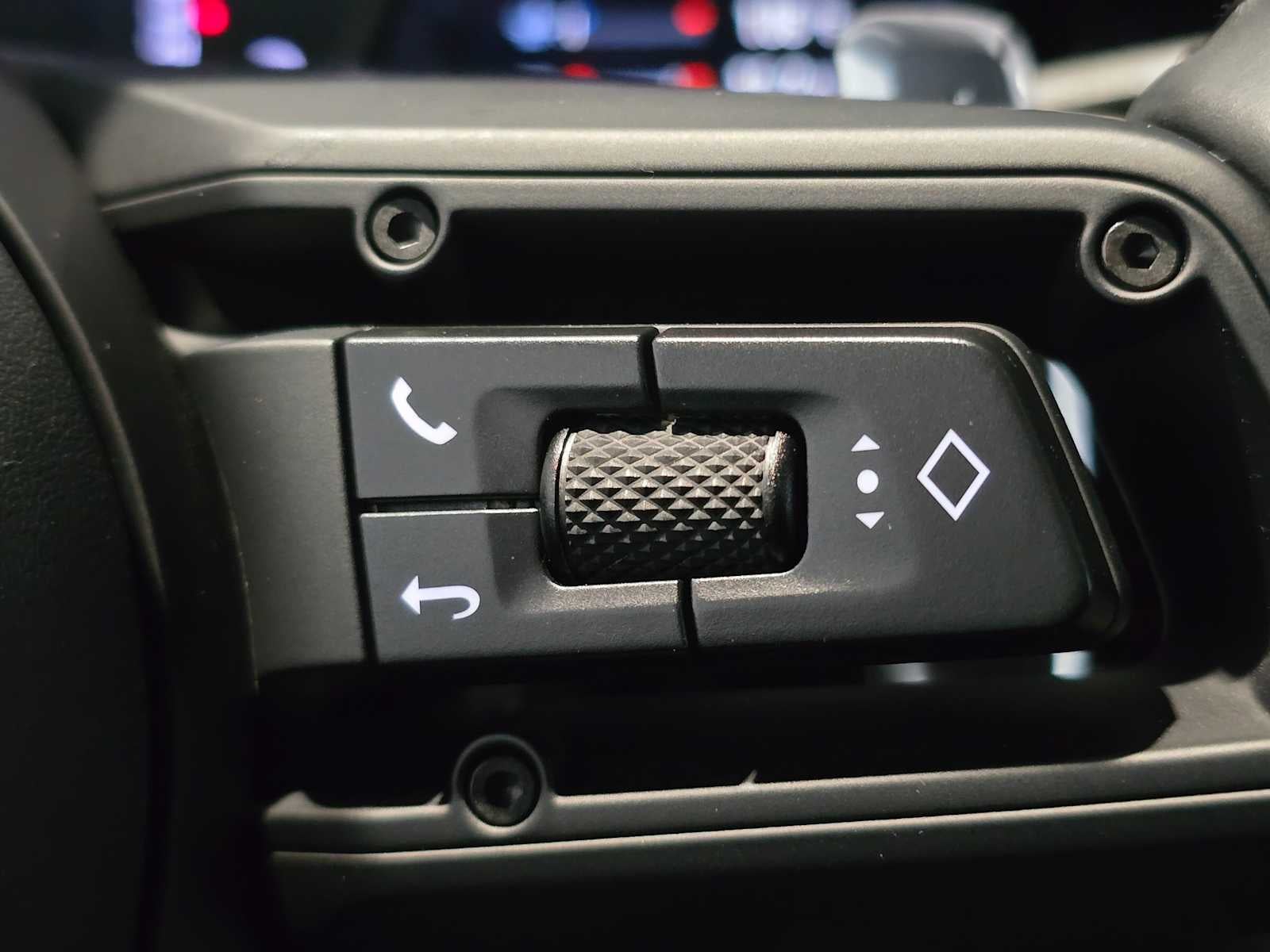 2025 Porsche Macan T