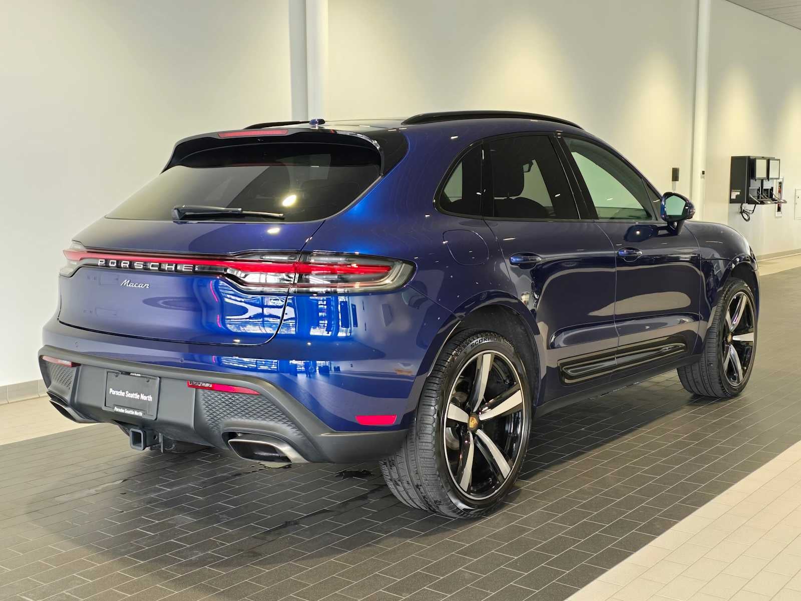 2024 Porsche Macan Base