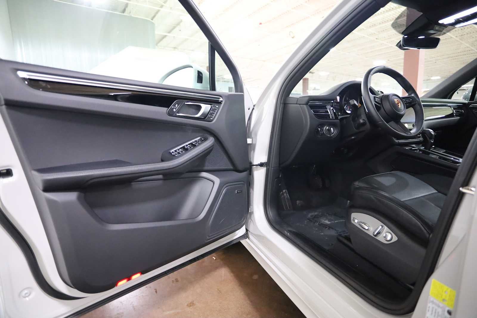 2025 Porsche Macan Macan