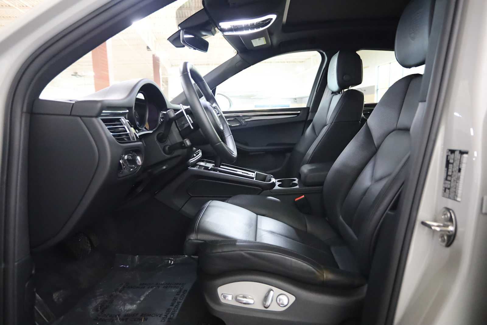 2025 Porsche Macan Macan