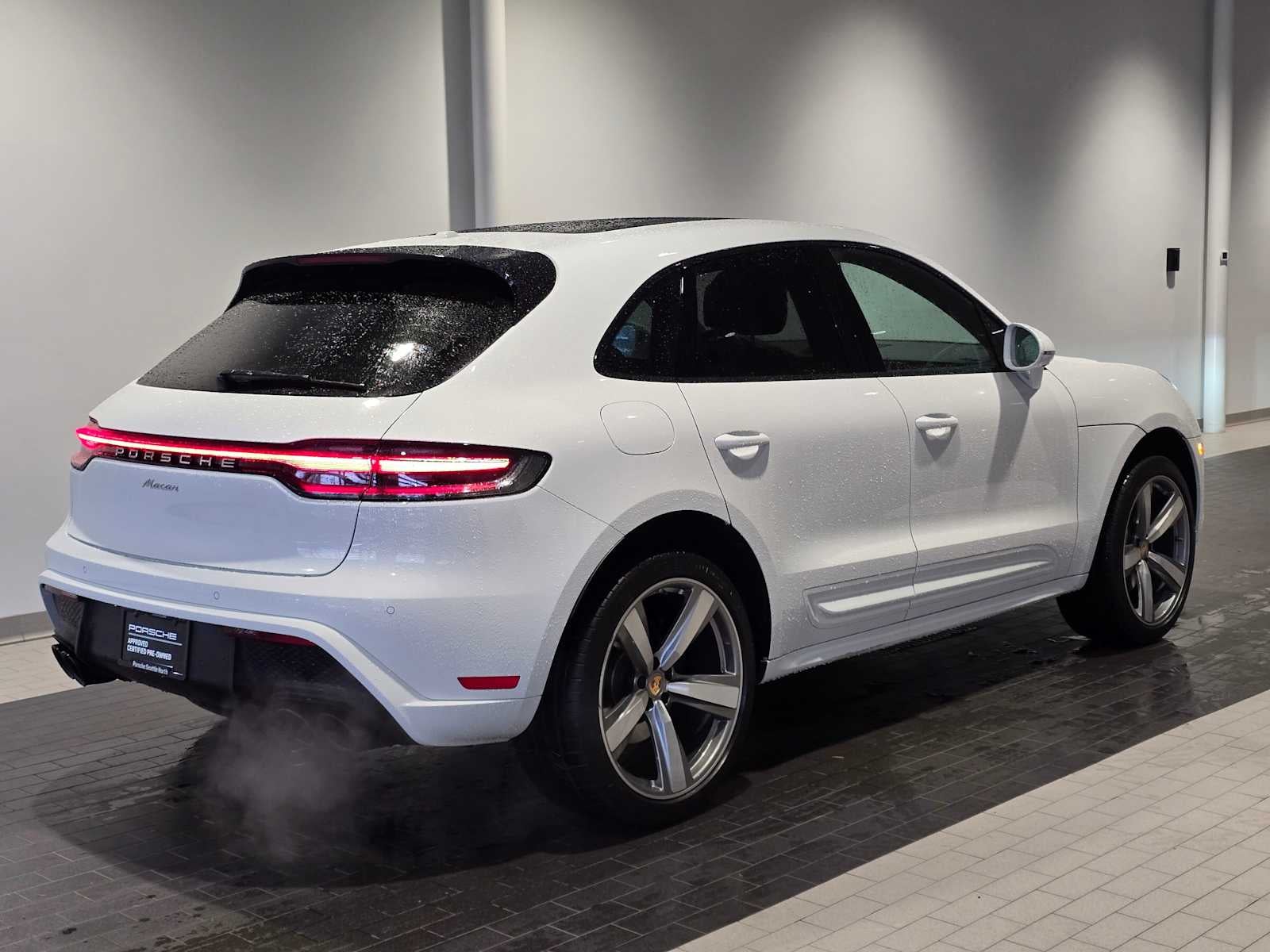 2024 Porsche Macan Base