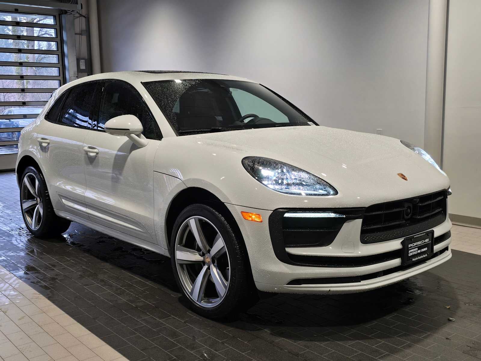 2024 Porsche Macan Base
