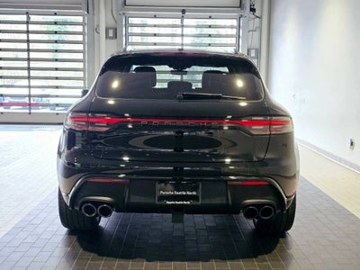 2025 Porsche Macan Base