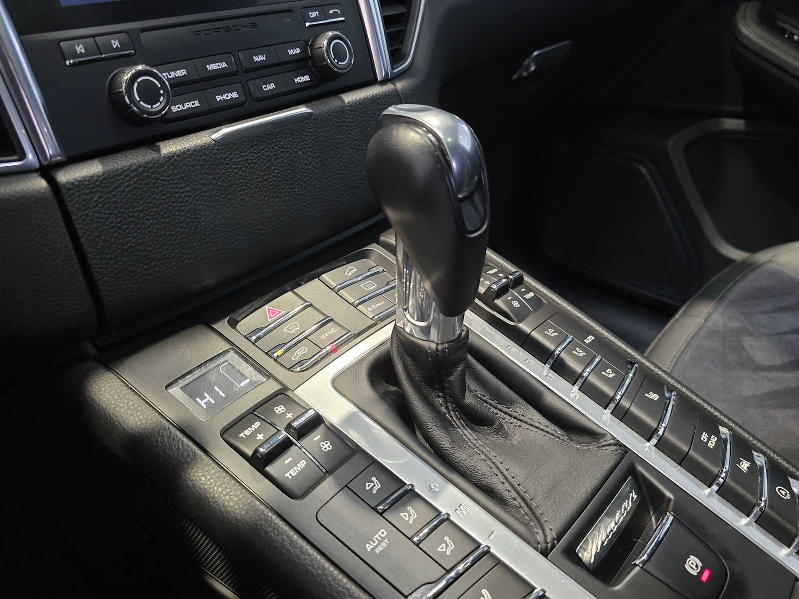 2018 Porsche Macan Base