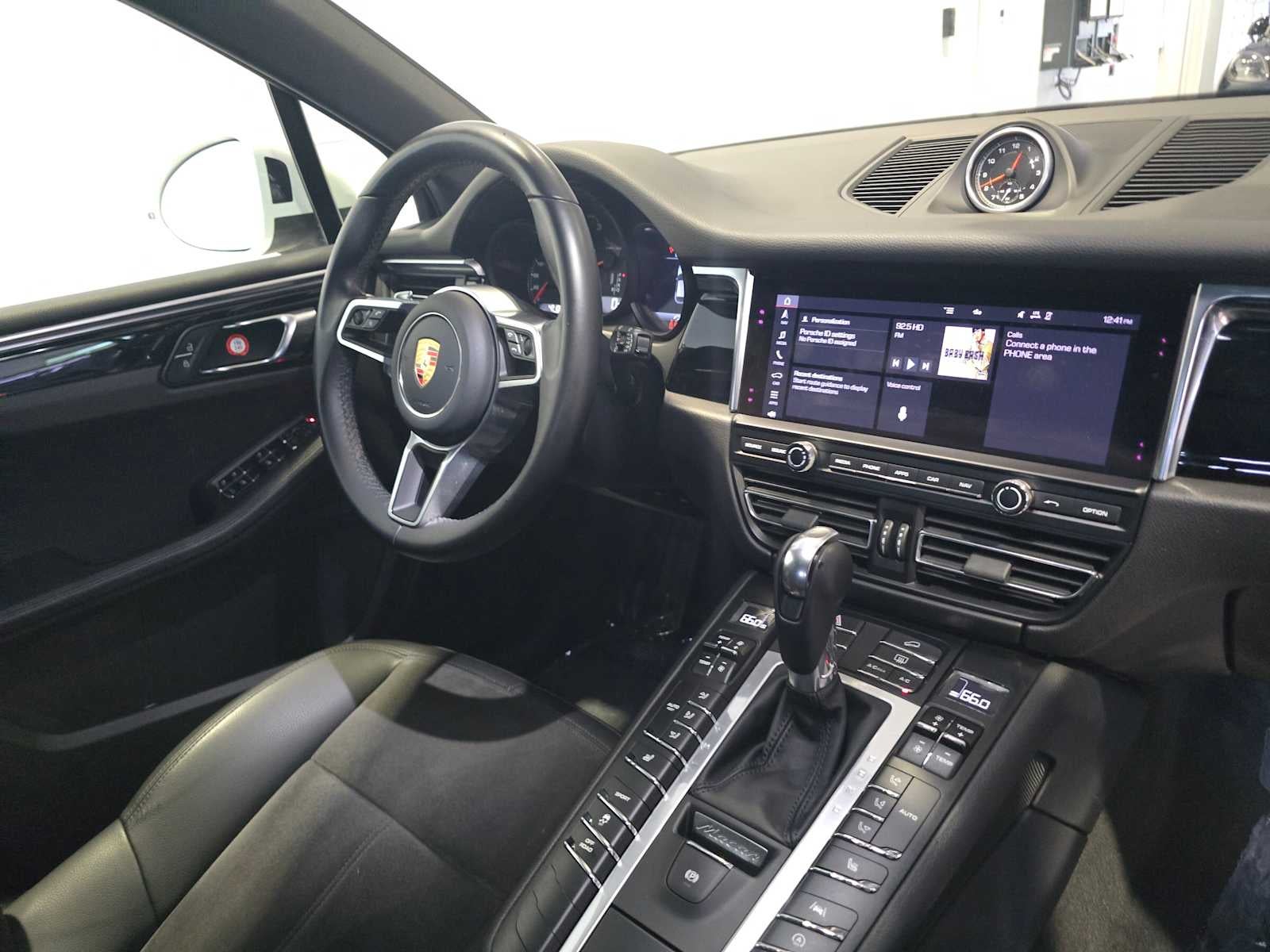2021 Porsche Macan Base