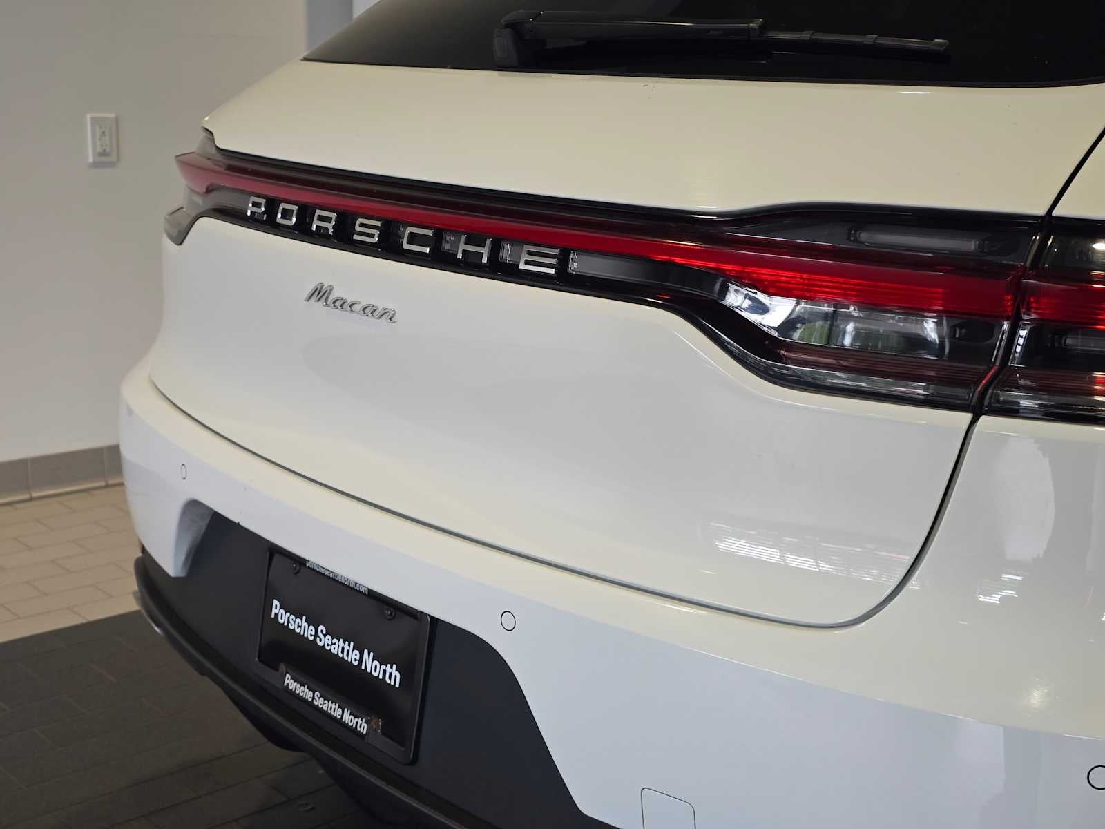 2021 Porsche Macan Base