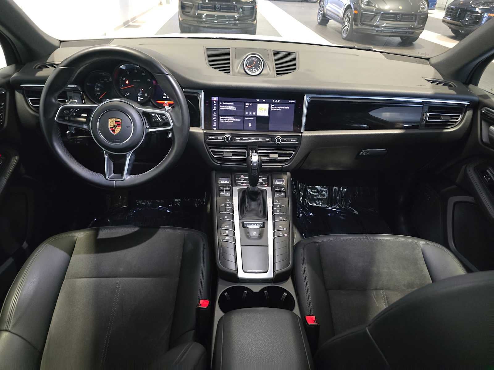 2021 Porsche Macan Base