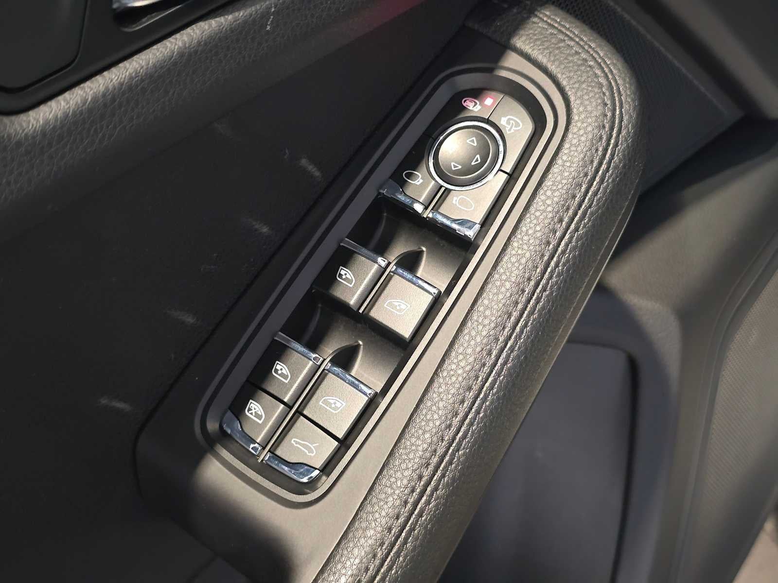 2021 Porsche Macan Base