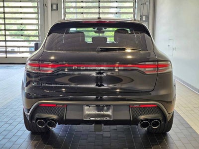 2025 Porsche Macan Base