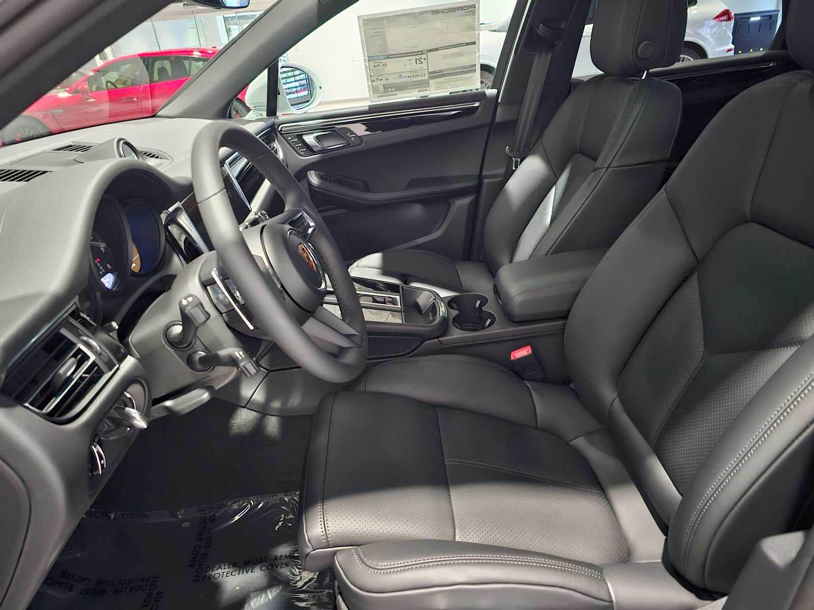 2025 Porsche Macan Base