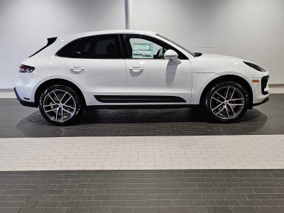 2025 Porsche Macan Base