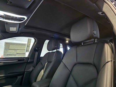 2025 Porsche Macan Macan