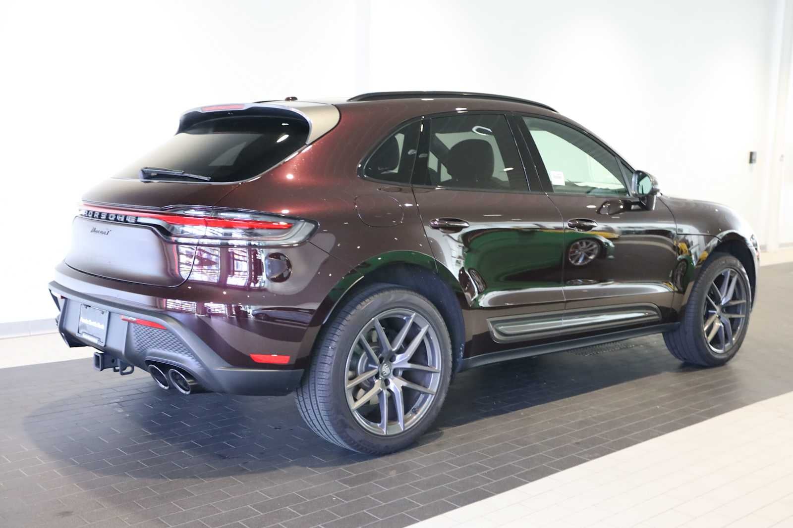 2025 Porsche Macan Macan T