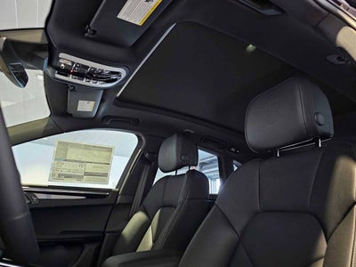 2025 Porsche Macan Macan T