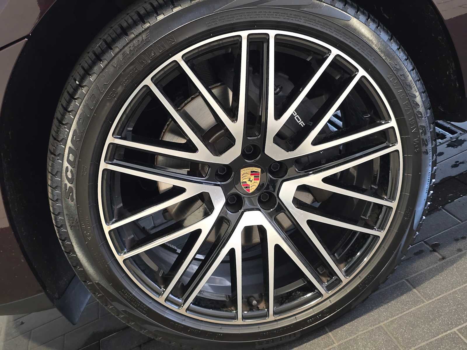 2025 Porsche Macan T