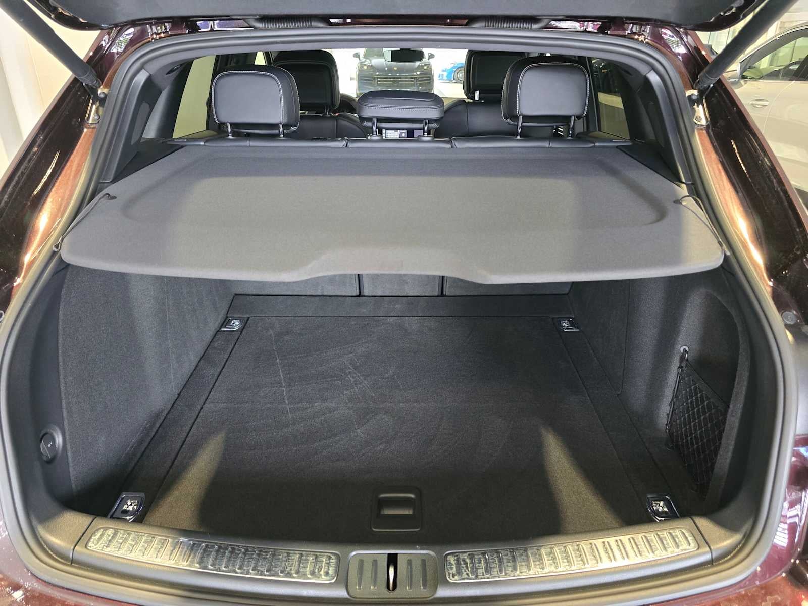 2025 Porsche Macan T