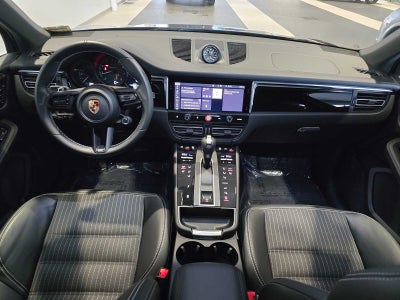 2025 Porsche Macan T