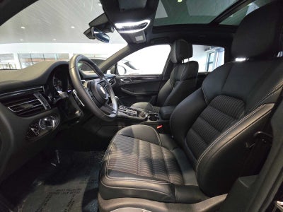 2025 Porsche Macan T