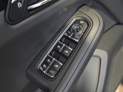 2025 Porsche Macan T