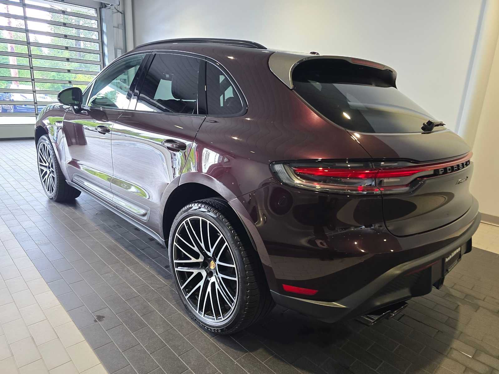 2025 Porsche Macan T