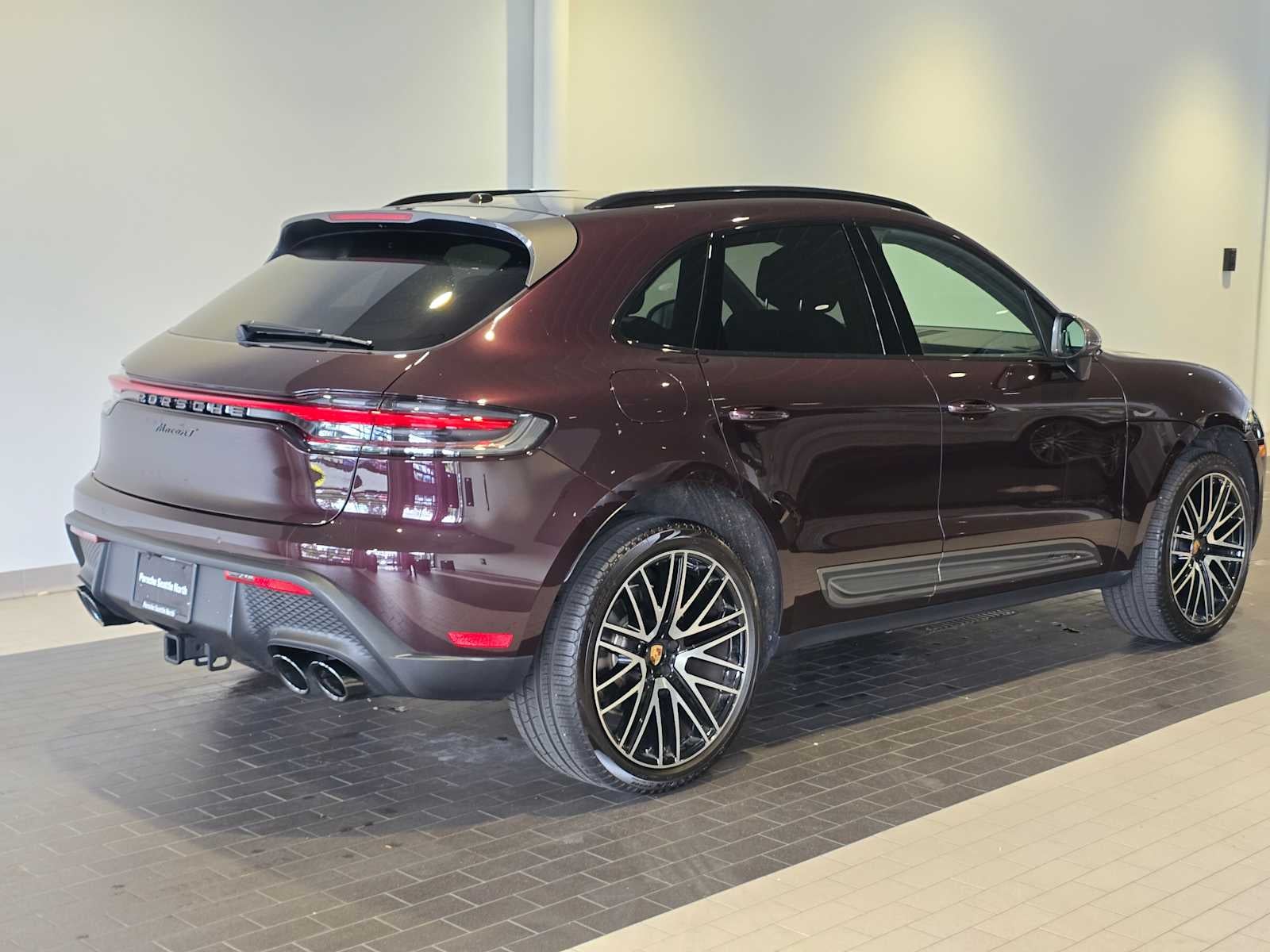 2025 Porsche Macan T