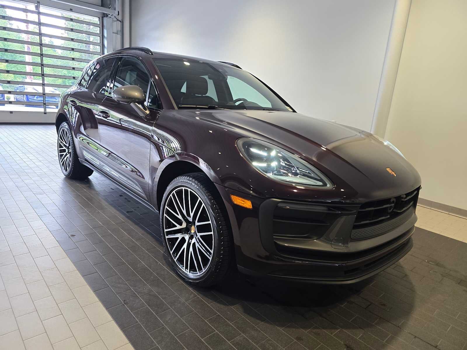 2025 Porsche Macan T