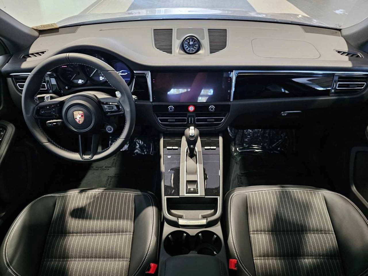 2025 Porsche Macan T