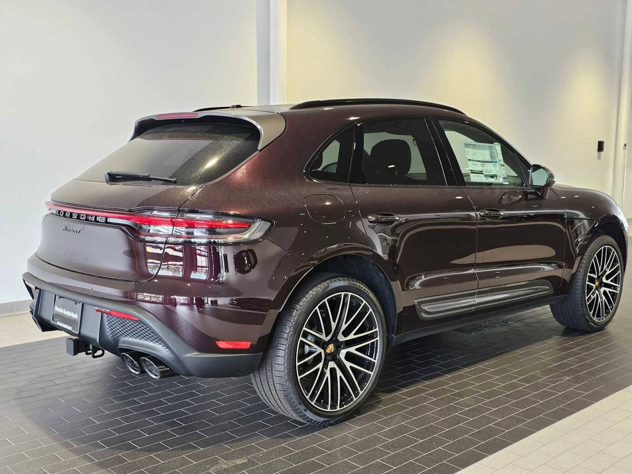 2025 Porsche Macan T