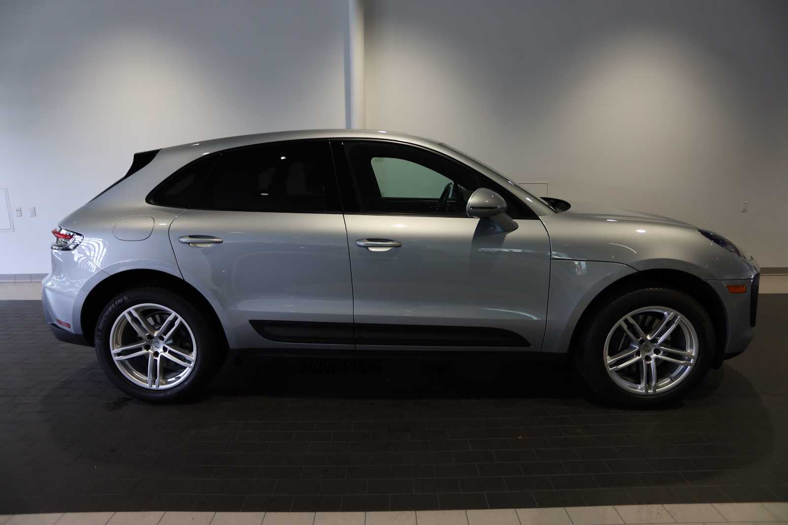 2025 Porsche Macan Macan