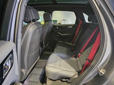2023 Porsche Cayenne Base