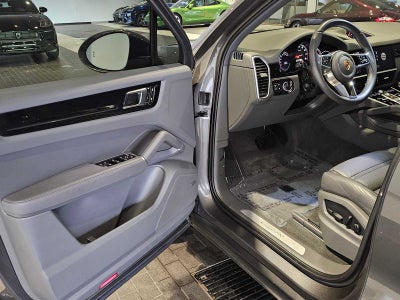 2023 Porsche Cayenne Base