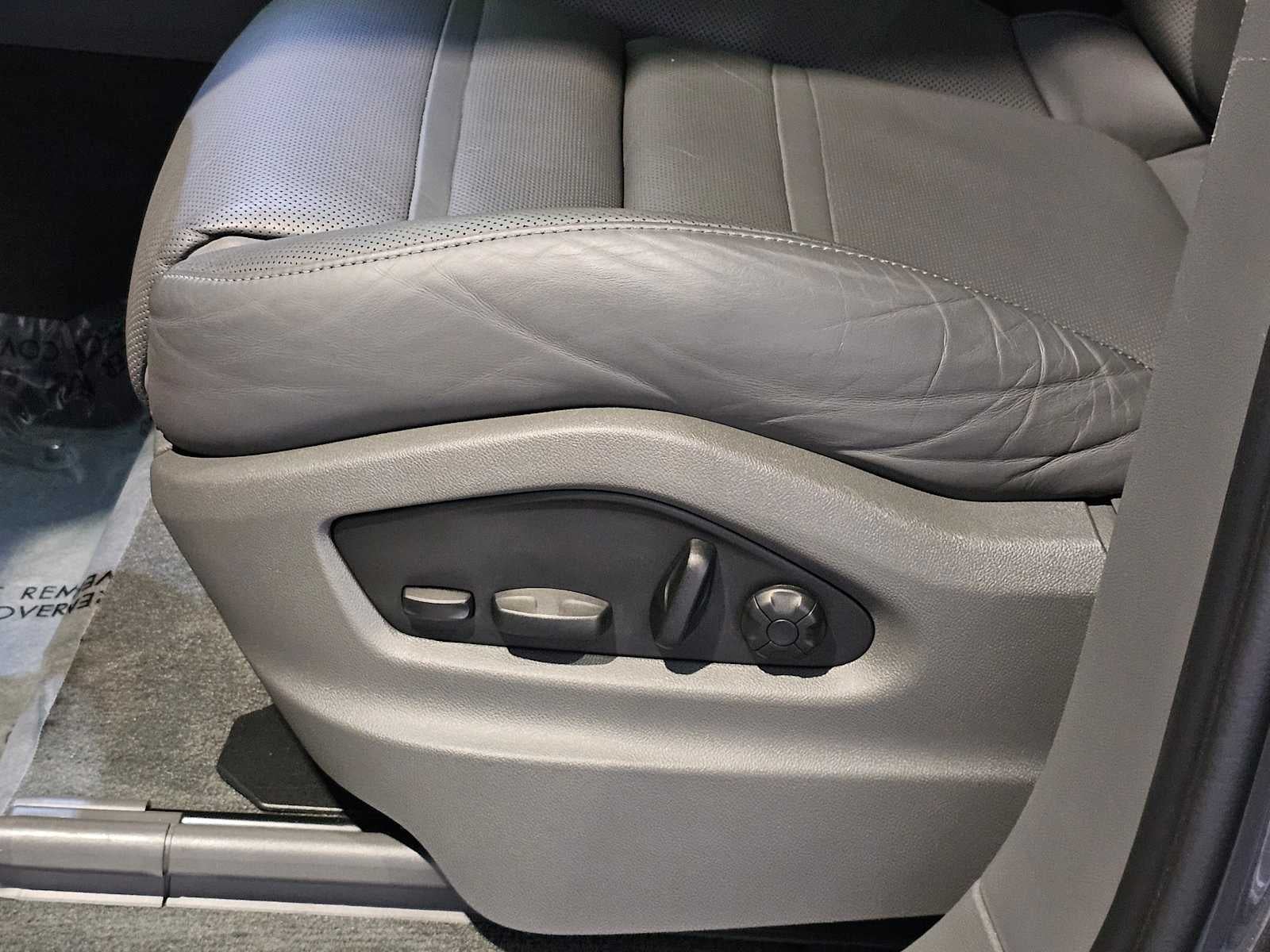 2023 Porsche Cayenne Base