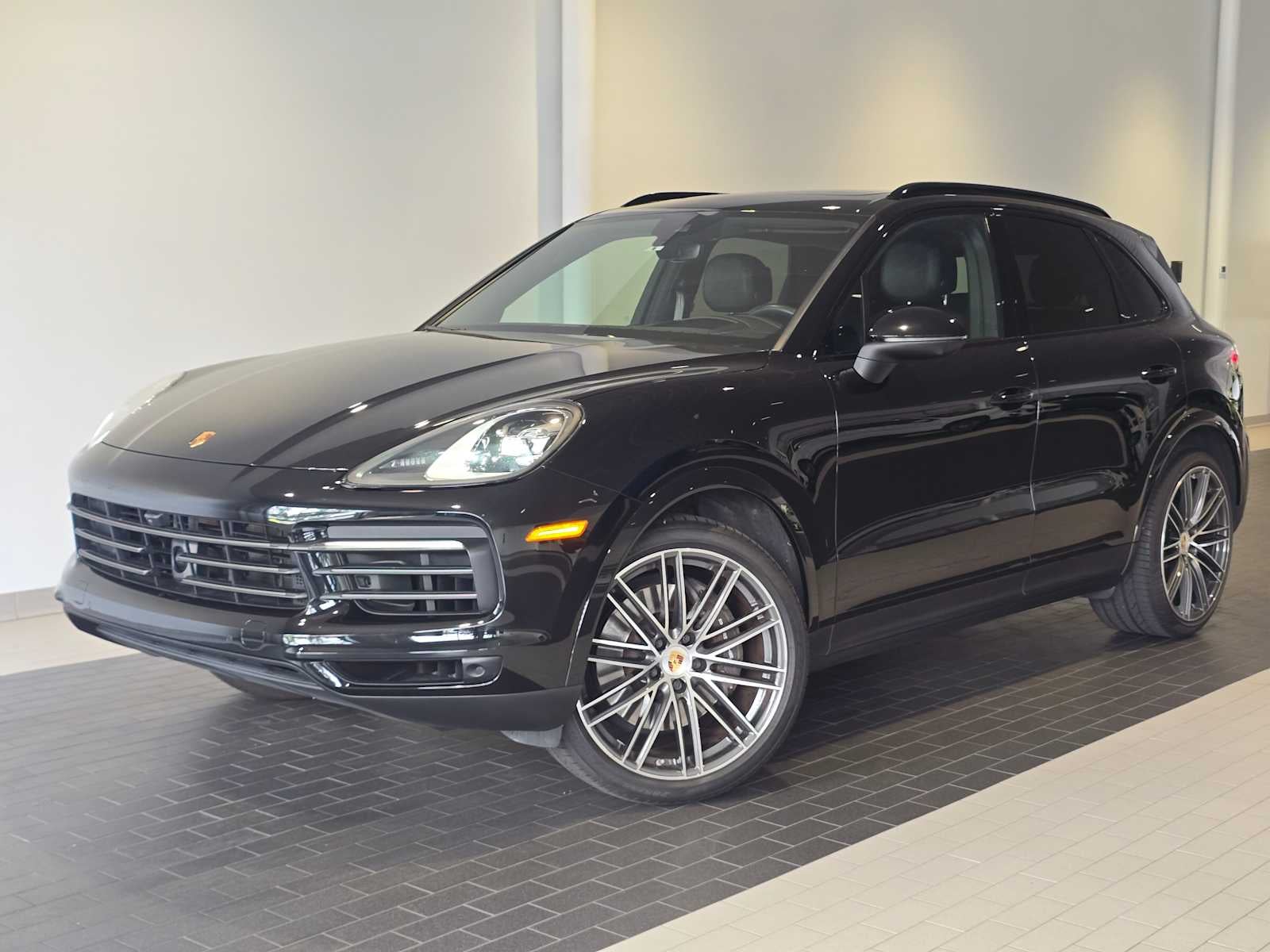 2023 Porsche Cayenne Cayenne Platinum Edition (MY23)