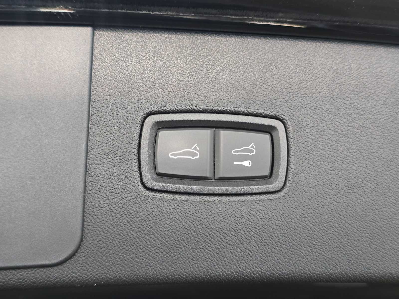 2023 Porsche Cayenne Cayenne Platinum Edition (MY23)