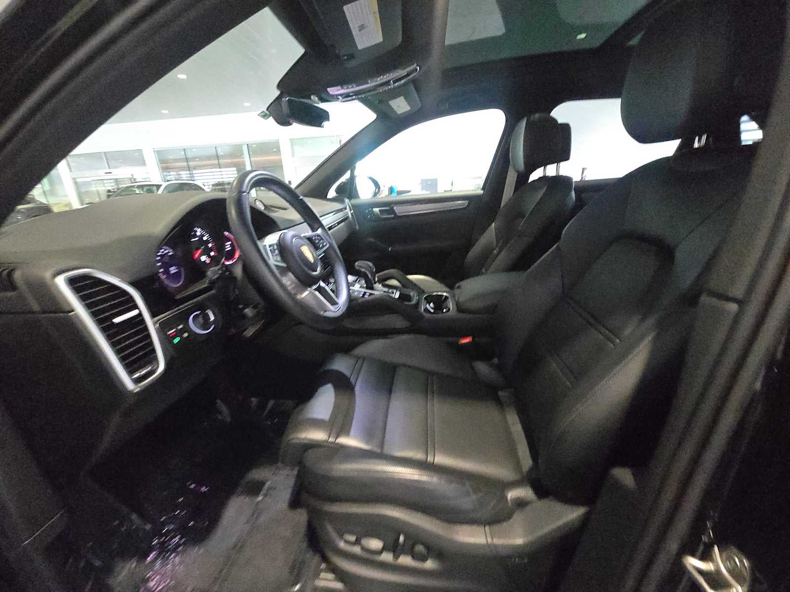 2023 Porsche Cayenne Cayenne Platinum Edition (MY23)
