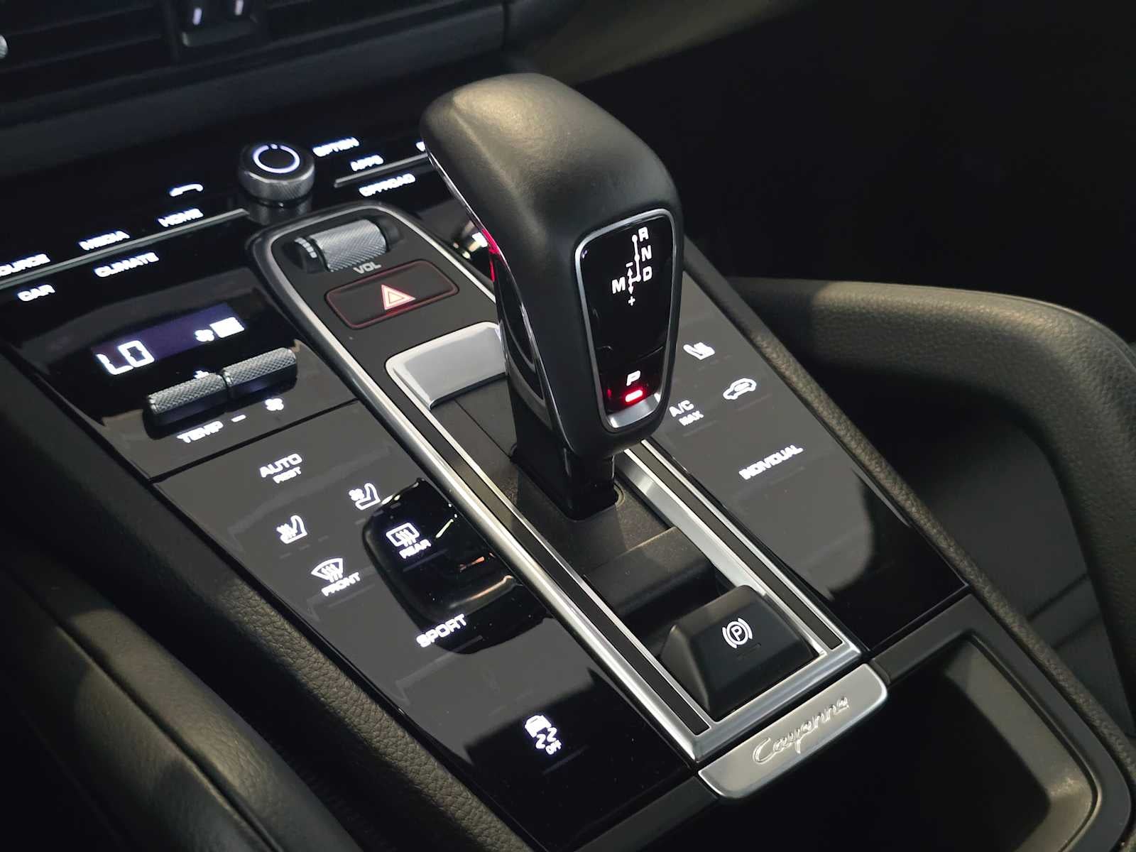2023 Porsche Cayenne Cayenne Platinum Edition (MY23)