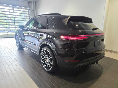 2023 Porsche Cayenne Cayenne Platinum Edition (MY23)